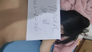 “哥我刚开始做，你轻点行吗有点疼”刚参加工作的骚货手头紧，几百块搞定