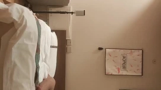 18岁少女：好爽插到我子宫了