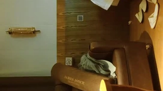 真实KTV淫乱偷拍看样子美女们玩的很嗨